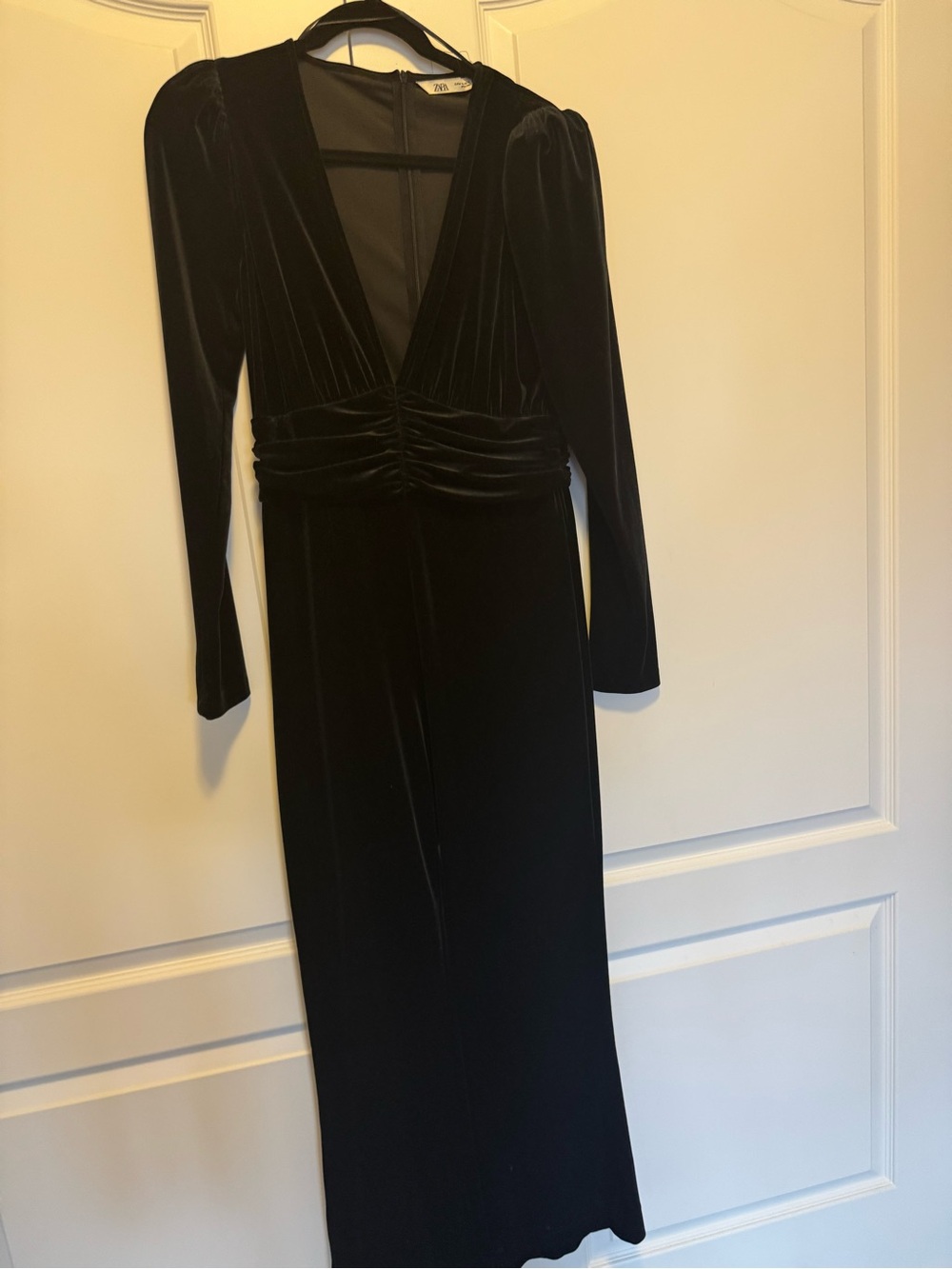 Zara Elegant Black Velvet Long Sleeve V-Neck Jumpsuit